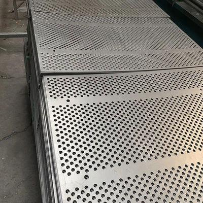 Micro geperforeerd metalen gaas luidspreker rooster met aluminium platen en warm gedompelde gegalvaniseerde constructie